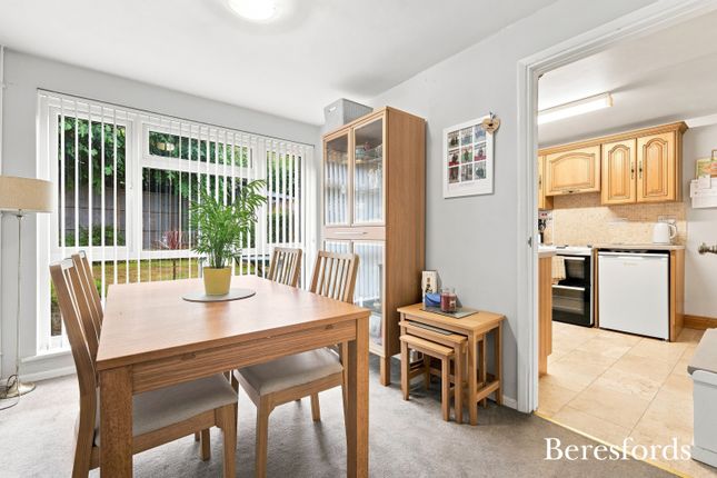6, Tomlyns Close, Brentwood photo 4