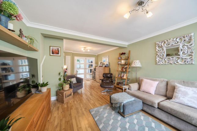 33, Boxtree Lane, Harrow photo 4