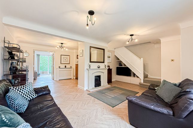 38 Barrymore Way, Wirral photo 4