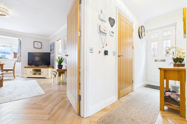 21, Bronrhiw Fach, Caerphilly photo 4