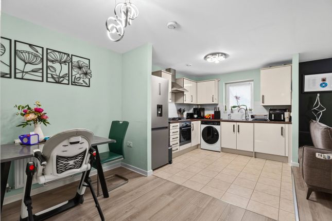 2-bed flat on 3, Wodell Drive, Milton Keynes, £180,000