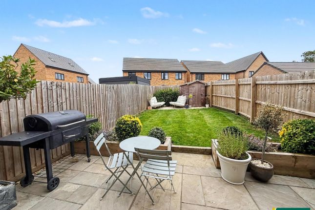 6, Jubilee Road, Northampton photo 4