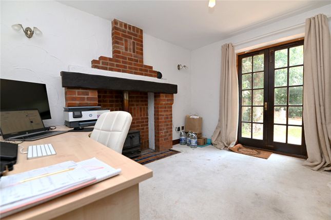 16, Oakwood Avenue, Hampshire photo 4