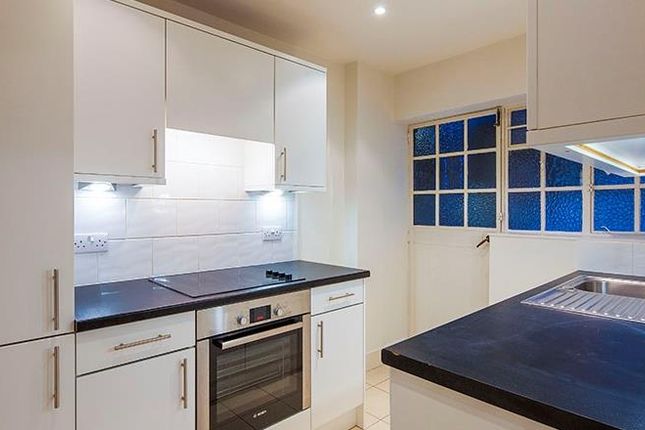 Flat 26, 145, Pelham Court, Fulham Road, London photo 3