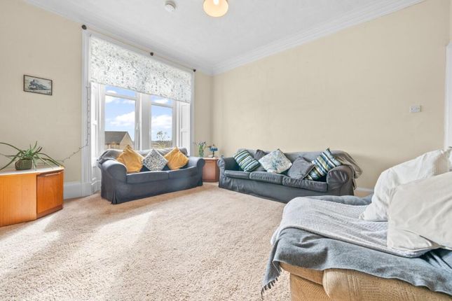 34B, Forth Crescent, Stirling photo 3