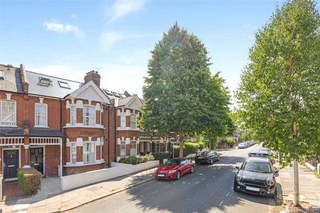Studio flat on Suite 4, 100, Valetta Road, London, £1,400/mo