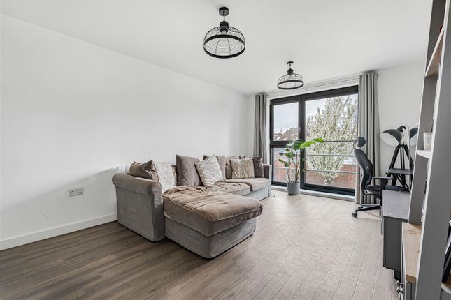 Apartment 6, Boulters Point, 99, Boyn Valley Road, Maidenhead photo 2