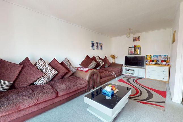 16, Bramling Court, Ashford photo 3