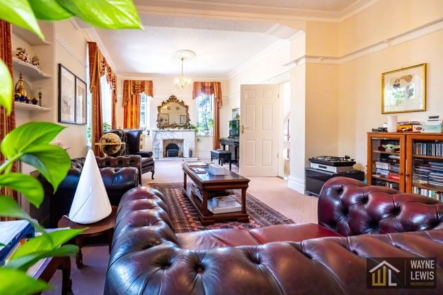 82, Hillside Park, Bargoed photo 4