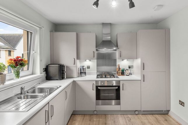 14 Cedar Court, Auchterarder photo 4