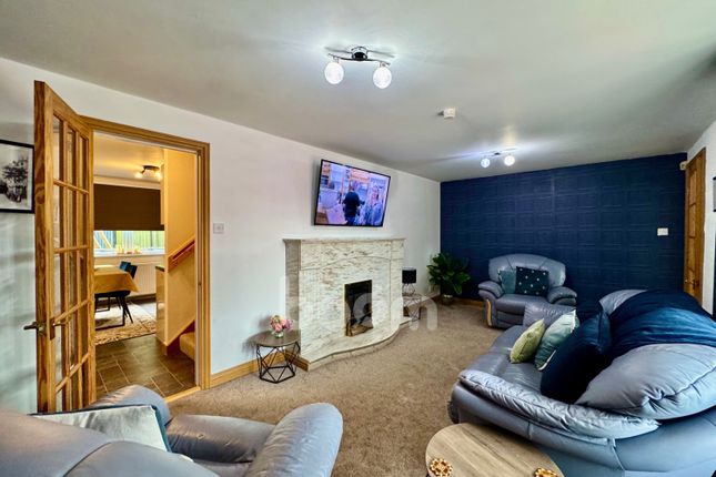 17, Lochlibo Court Girdle Toll, Irvine photo 2