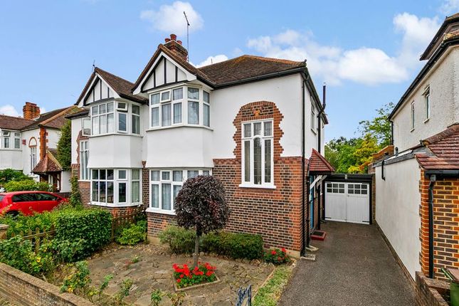 Summer Avenue, East Molesey