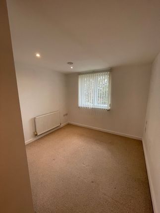 Chester Road, Hounslow photo 3