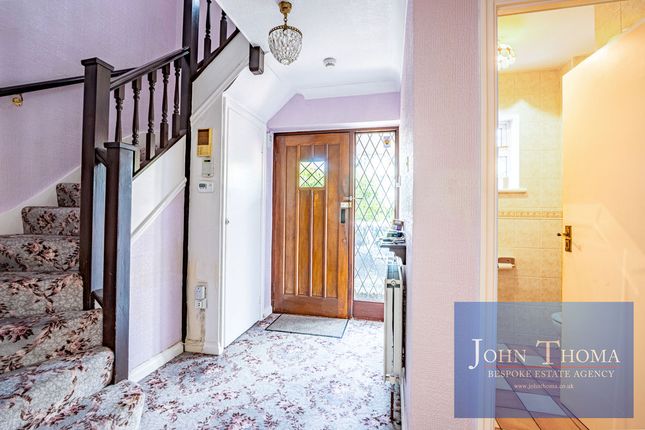 15, Tudor Close, Chigwell photo 3