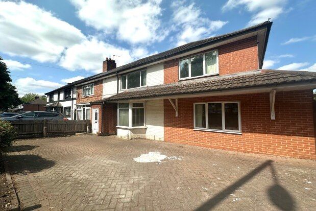 End terrace house to rent in Cotterills Lane, Birmingham