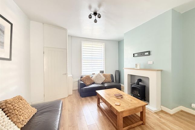 24, Denbigh Street, Mossley photo 2