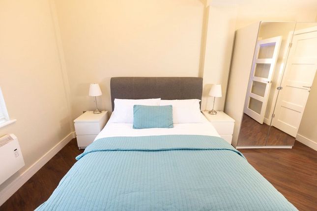Flat to rent in Victoria Street, Dunstable, Bedfordshire