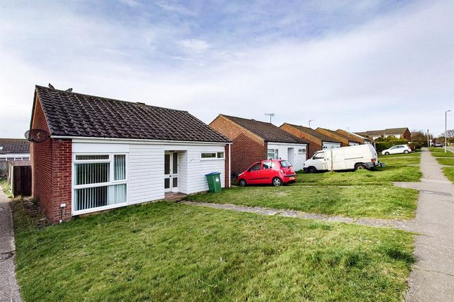 Thumbnail Bungalow for sale in Telscombe Cliffs Way, Telscombe Cliffs, Peacehaven