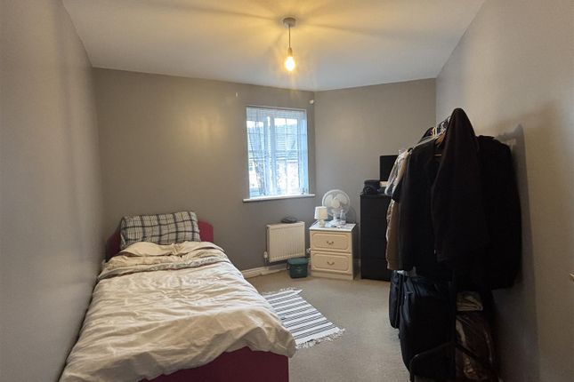 Flat 31, Clarinet Court, 19, Symphony Close, Edgware photo 5
