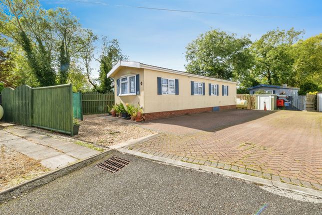 Thumbnail Mobile/park home for sale in Harpswell Hill Park, Hemswell, Gainsborough