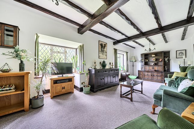 3-bed bungalow on Tinkerpot Lane, Sevenoaks, £700,000
