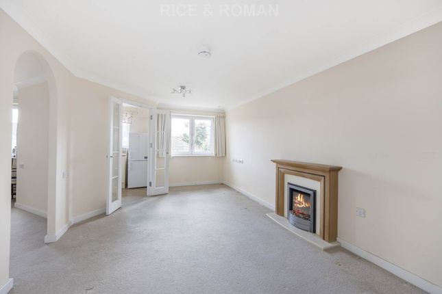 Flat for sale in Gibson Court, Hinchley Wood