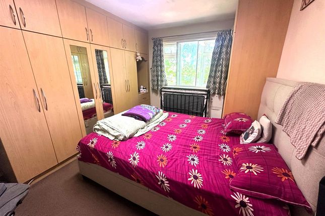 12, Wellington Road, Feltham photo 5