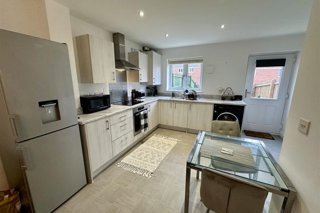 End terrace house to rent in Nicholson Close, Redhill, Nottingham