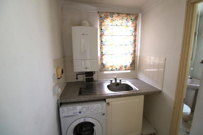 25, Caroline Place, Harlington photo 4