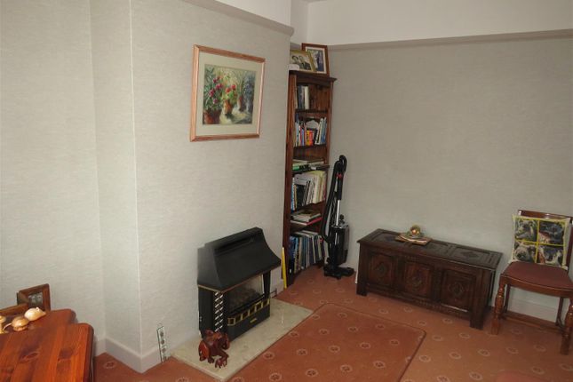 12, Hawthorne Road, Birmingham photo 4