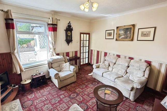 10, John Street, Staffordshire photo 2