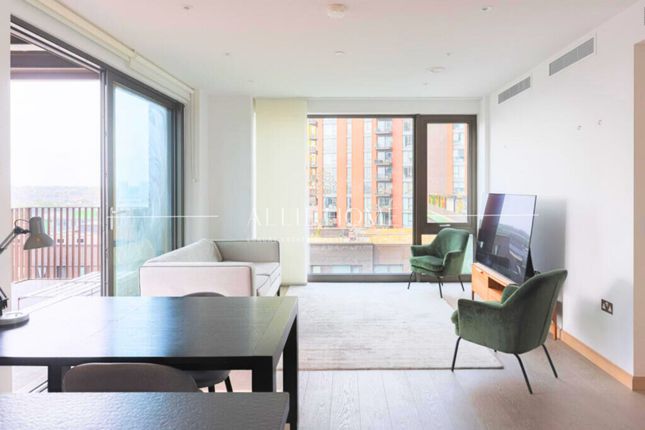 Flat for sale in Viaduct Gardens, Legacy Building