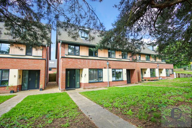 Thumbnail Town house for sale in Le Safferne Gardens, Norwich