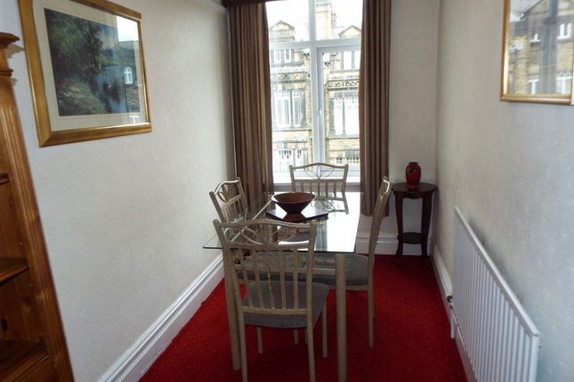 11, St Mary`s Avenue, Harrogate photo 5