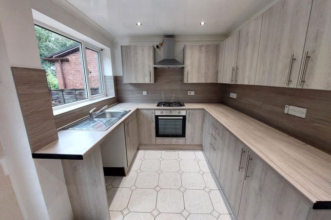 Newlyn Drive, Wigan photo 4