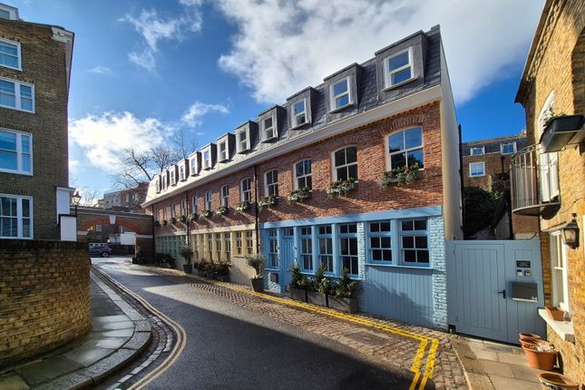 2B, Lexham Mews, London photo 2