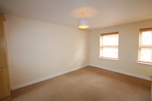 2b, Millstream Square, Sleaford photo 4