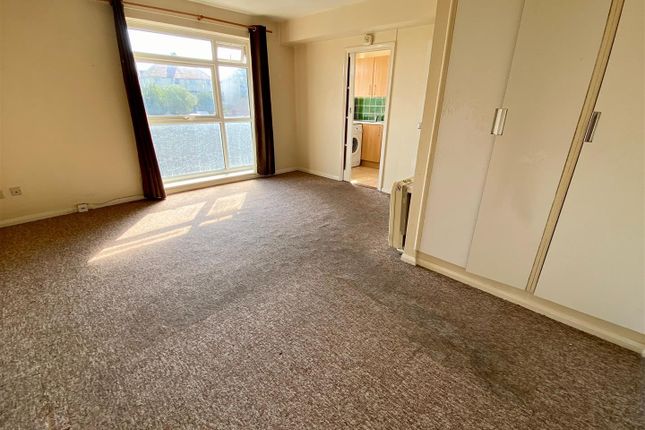 Flat 54, Manton Court, Rotunda Road, Eastbourne photo 2