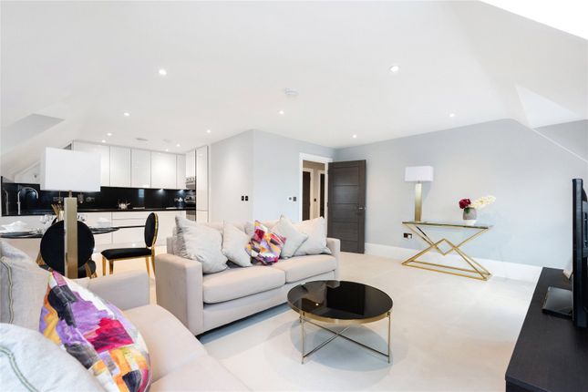 Thumbnail Flat for sale in Maytree Court, 23 Camlet Way, Hadley Wood