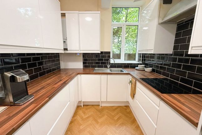 Flat 1, 3 Oxhey Road, Watford photo 3