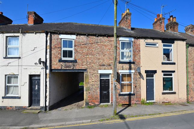 Thumbnail Terraced house for sale in Bondgate, Ripon