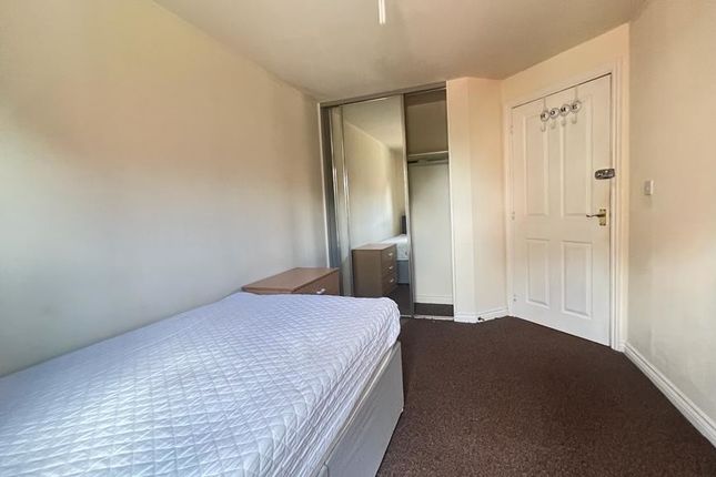 Flat for sale in Signet Square, Coventry