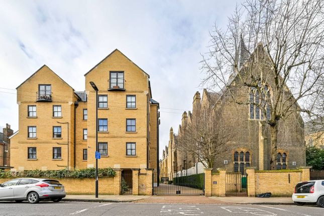 Flat for sale in Wordsworth Place, Kentish Town, London
