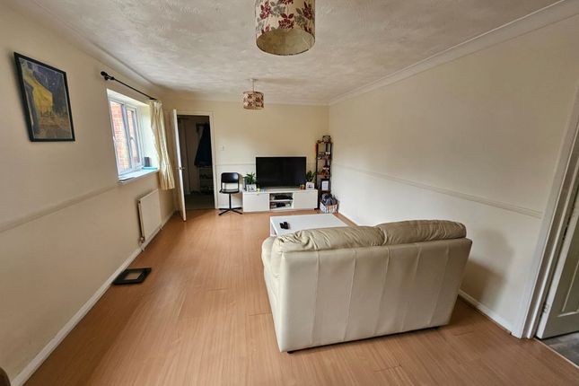 33, Gallivan Close, Bristol photo 2