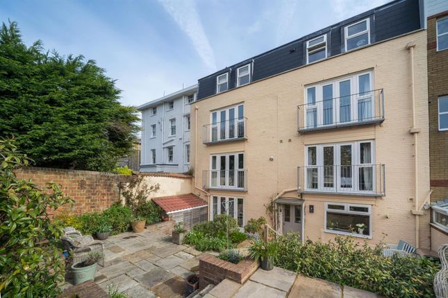 Town house for sale in Castle Road, Cowes