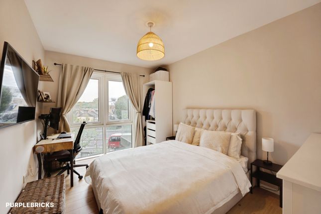 48 Trafalgar House, Juniper Drive, Battersea photo 4