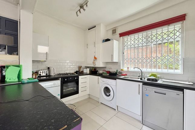 2 Newdigate Villas, Nottingham photo 4