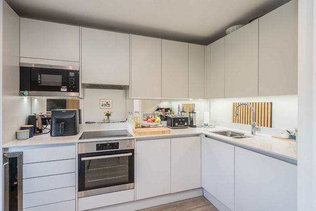 Flat 7, Beeching House, 40, Hampton Road, Teddington photo 4