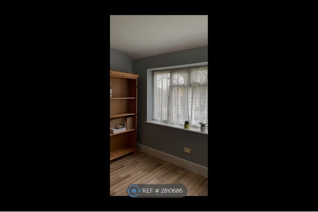 Cavendish Avenue, Ealing, London photo 4