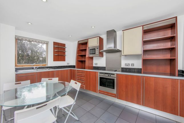 Newton Place, Nova Building, Canary Wharf, Isle of Dogs, E14 photo 3